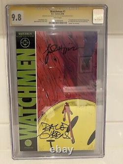 9.8 Cgc Ss Signature Series Watchmen #1 Signed By Dave Gibbons + John Higgins