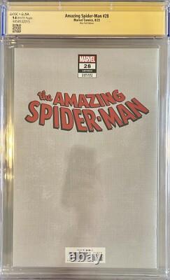 Amazing Spider-Man 28 CGC 9.8 Signature Series Diaz Foil Virgin Variant SS Venom