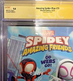 Amazing spiderman 75 skottie young cgc signature series 9.8