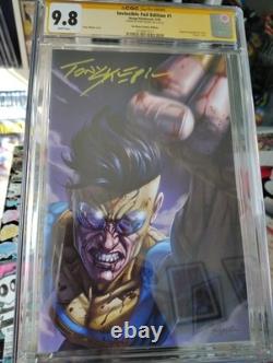 Invincible #1 CGC SS 9.8 Signed Tony Sklepic Mach 6 Virgin No Masss MegaCon