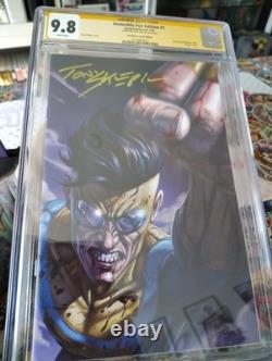 Invincible #1 CGC SS 9.8 Signed Tony Sklepic Mach 6 Virgin No Masss MegaCon