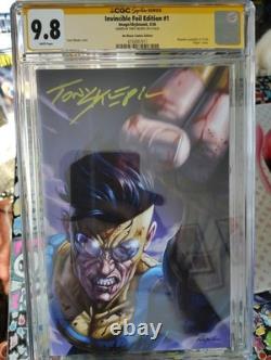 Invincible #1 CGC SS 9.8 Signed Tony Sklepic Mach 6 Virgin No Masss MegaCon