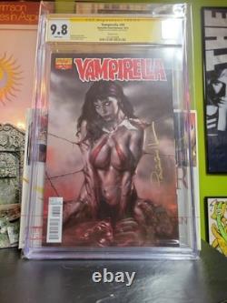 Vampirella #30 CGC 9.8 SIGNED Lucio Parrillo Signature Series Variant Dynamite