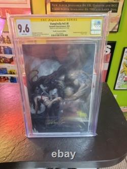 Vampirella #8 CGC 9.6 Signature Series Signed Lucio Parrillo Convention Edition