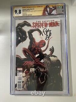 CGC Signature Series 9.8 SUPERIOR SPIDERMAN # 24 SIGNÉ PAR SLOTT, RAMOS, DELGADO