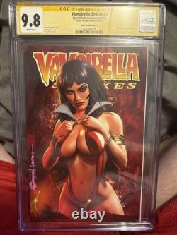 CGC Signature Series Vampirella Strikes # 3