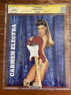 Carmen Electra avec guitare photo signée 8x10 CGC Signature Series