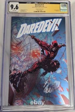 Daredevil n°1 CGC 9,6 SS signé Ryan Stegman couverture variante en foil très rare