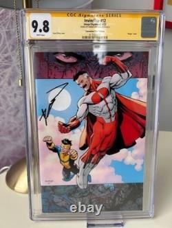 Invincible #12 Édition Jour de Convention CGC 9.8 SS Signé par Robert Kirkman