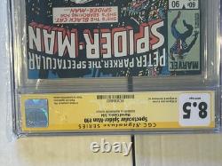 Peter Parker : Le Spider-Man Spectaculaire 90 CGC 8.5 Signature Series Signé par Milgrom