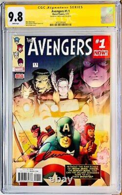 Série De Signatures De La Ccg Graduée 9.8 Les Avengers #1.1 Signé Par Chris Evans