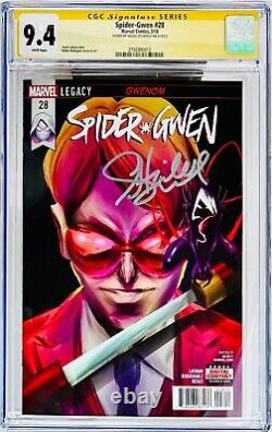 Série Signature CGC notée 9.4 Spider-Gwen #28 signée par Hailee Steinfeld