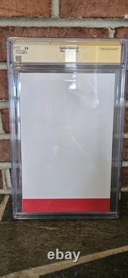 Spider-Gwen CGC Signature Series Histoire de Jason Latour Art de Robbi Rodriguez