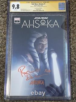 Star Wars Ahsoka #1 VARIANT RAHZZAH signée par Rosario Dawson en tant qu'Ahsoka CGC SS 9.8