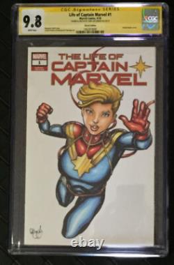 Vente de la couverture de croquis originale de Captain Marvel 9.8 de la série de signatures CGC