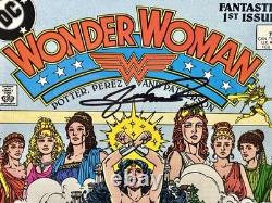 WONDER WOMAN #1 CGC 9.4 WP JSA Signé SÉRIE DE SIGNATURES DE GEORGE PEREZ COQUE TRANSPARENTE WONDER WOMAN #1 CGC 9.4 WP JSA Signé SÉRIE DE SIGNATURES DE GEORGE PEREZ COQUE TRANSPARENTE